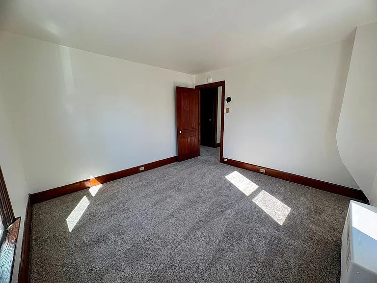 133-135 E Park St — Photo 14