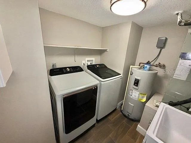 545 Garfield Ave #402 — Photo 25