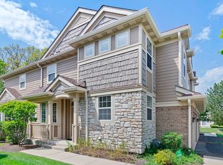 4541 Jenna Rd, Glenview, IL 60025