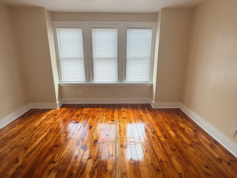 224 Lloyd St #1 — Photo 9