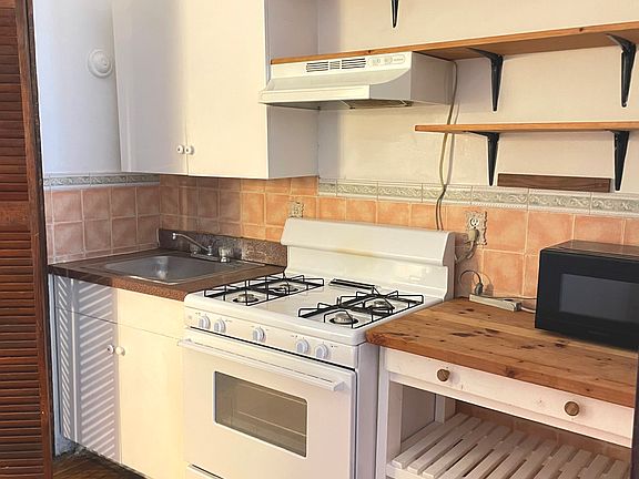 5th image of 80 Cambridge Pl #1