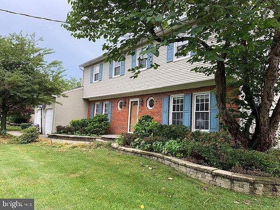 2nd image of 21 Dunbar Dr