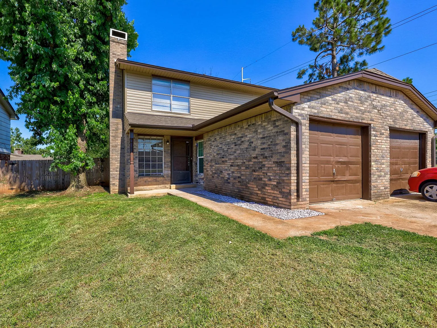 4 bed, 1.5 bath, 1500 sqft, $1,350 — Photo 1