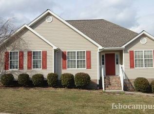 5724 Sarah Dr, Ooltewah, TN 37363