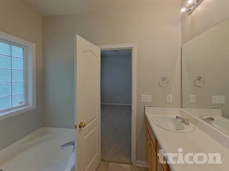6297 Redcliff Dr — Photo 9