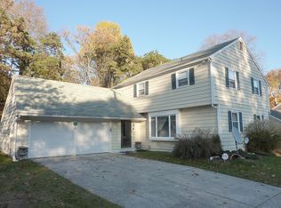 4 Heather Rd, Turnersville, NJ 08012