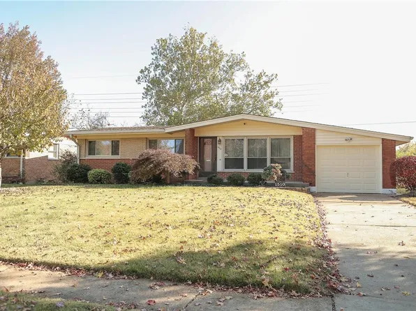 1501 Nesbit Dr, Saint Louis, MO 63136