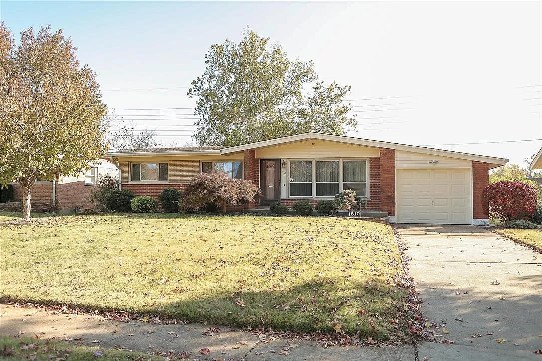 1501 Nesbit Dr photo 1