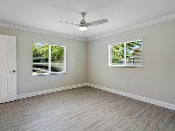 3rd image of 10884 Gantry St