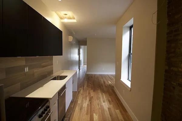 Rented by Nooklyn NYC LLC | media 49