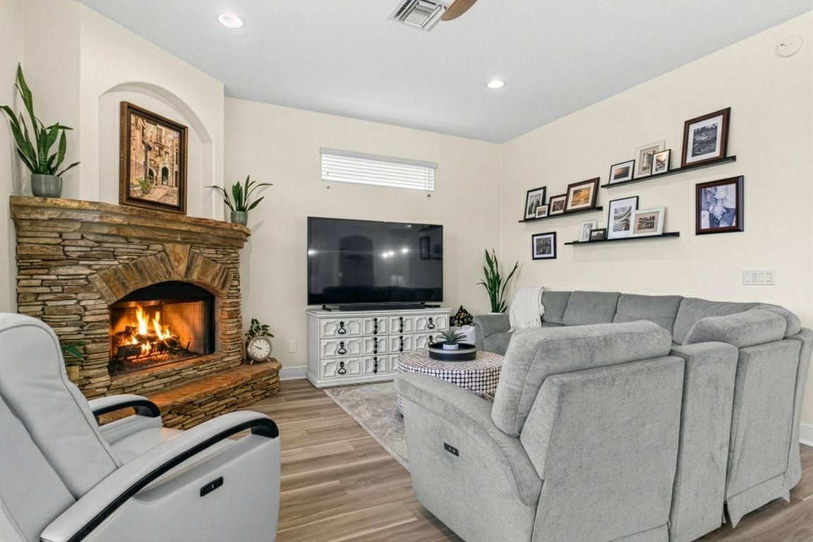 next background image