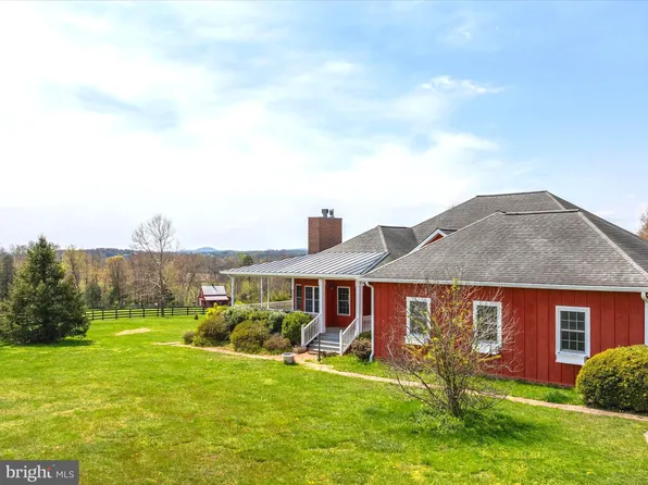 1280 Barbershop Rd, Edinburg, VA 22824