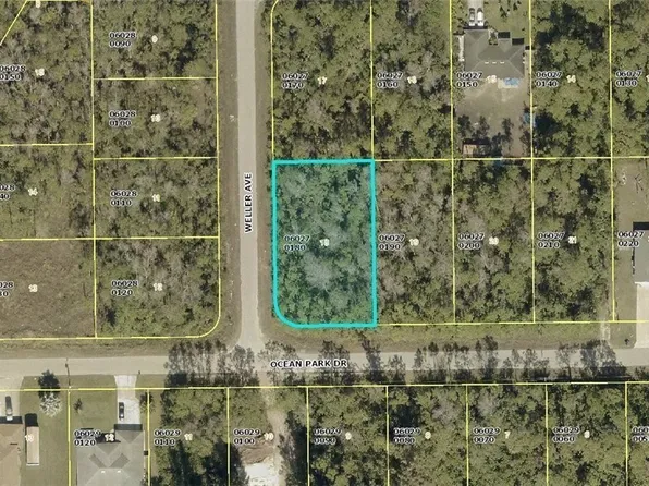 190 Ocean Park Dr, Lehigh Acres, FL 33972