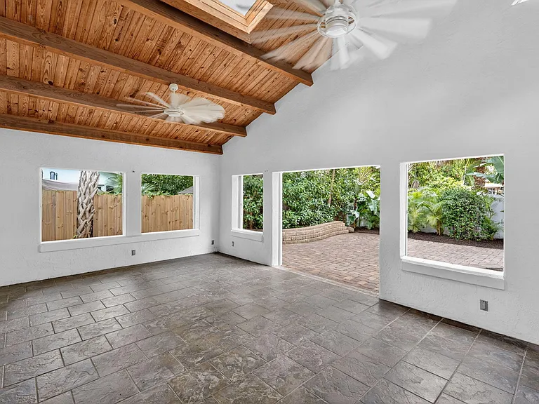 606 Paulina Rd — Photo 42