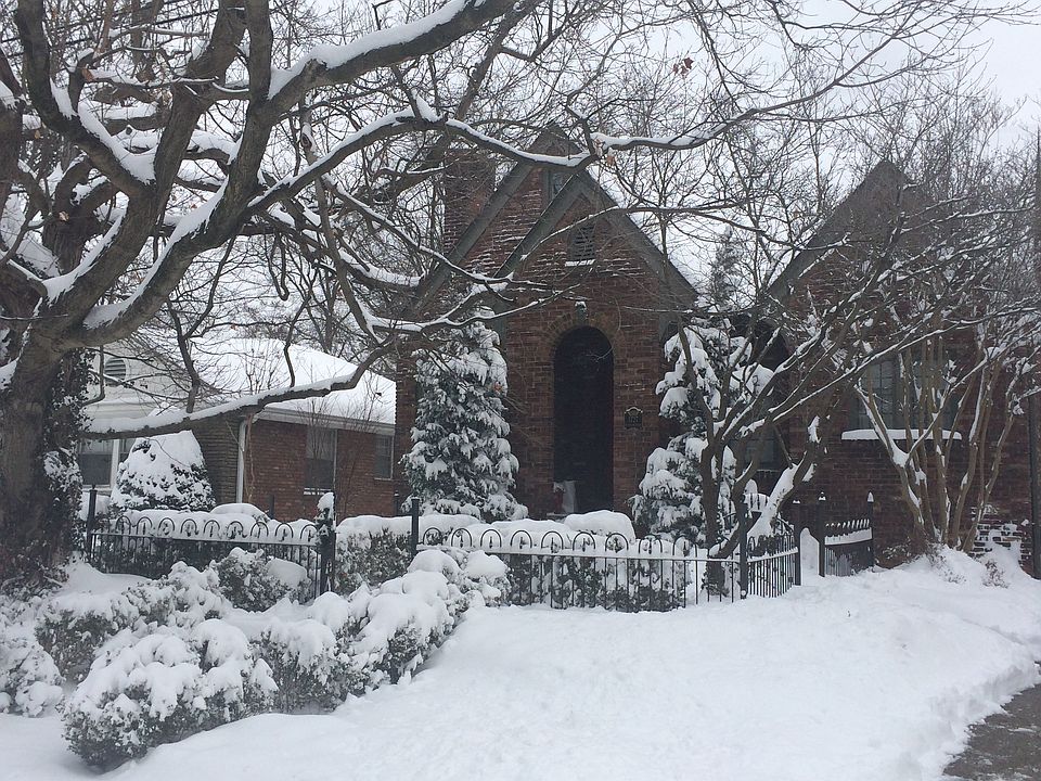 2nd image of 1727 Newburg Rd