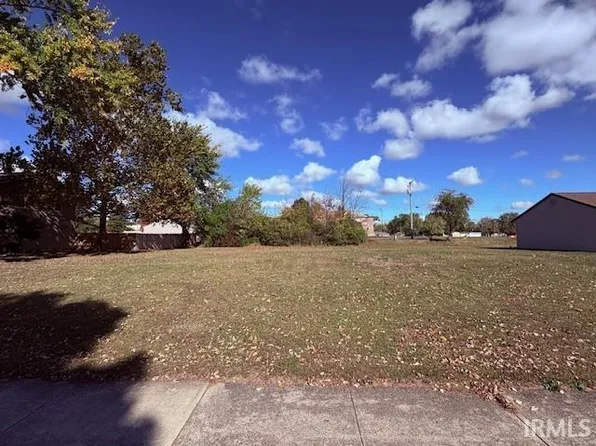 814 W Macalan Dr, Marion, IN 46952