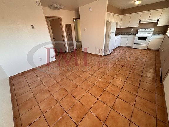 4th image of 2105 S Espina St #7