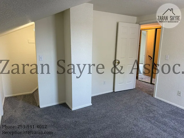 709 9th St SE — Photo 20