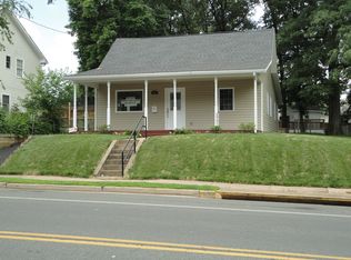 247 Manassas Dr, Manassas Park, VA 20111