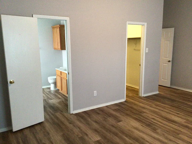 4809 Madyson Ridge Dr — Photo 9