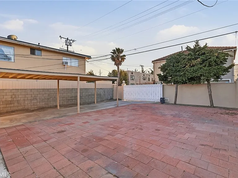 2211 Barbour Ct — Photo 7