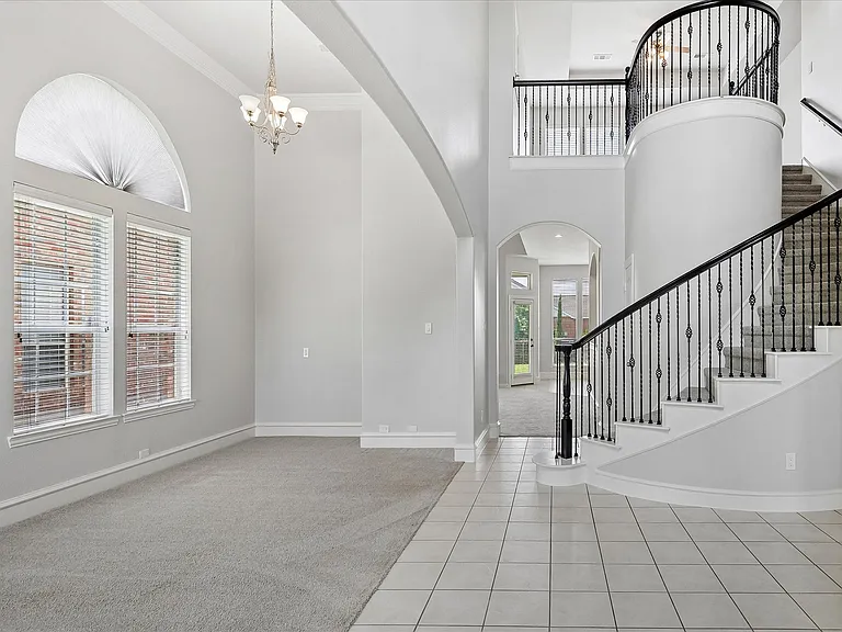 1604 Morning Dove Ct — Photo 1