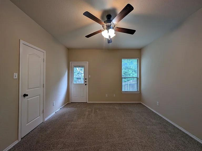 298 Rosalie Dr — Photo 12