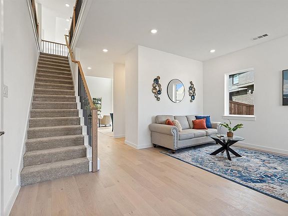 3rd image of 2101 Oak Haven Ct