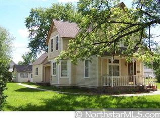 541 2nd Ave SW, Cambridge, MN 55008