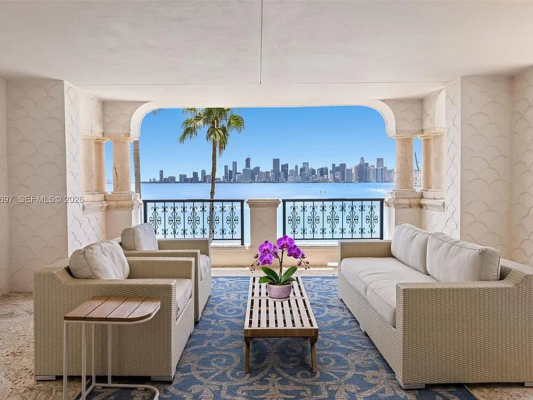 5245 Fisher Island Dr #5245 — Photo 19