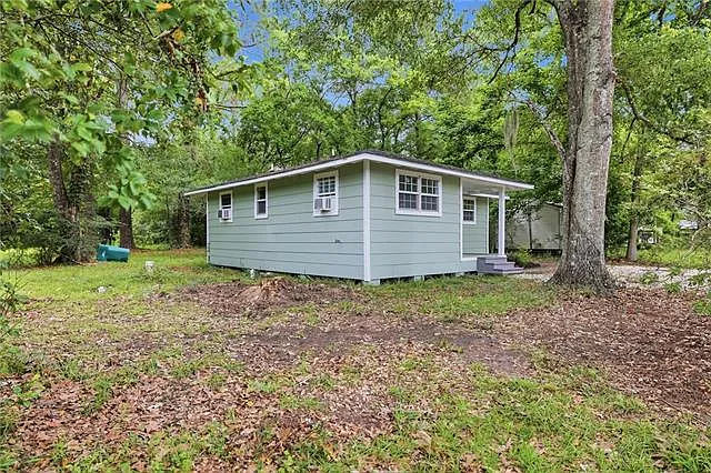 3 bed, 2.5 bath, 1242 sqft, $1,500 — Photo 3