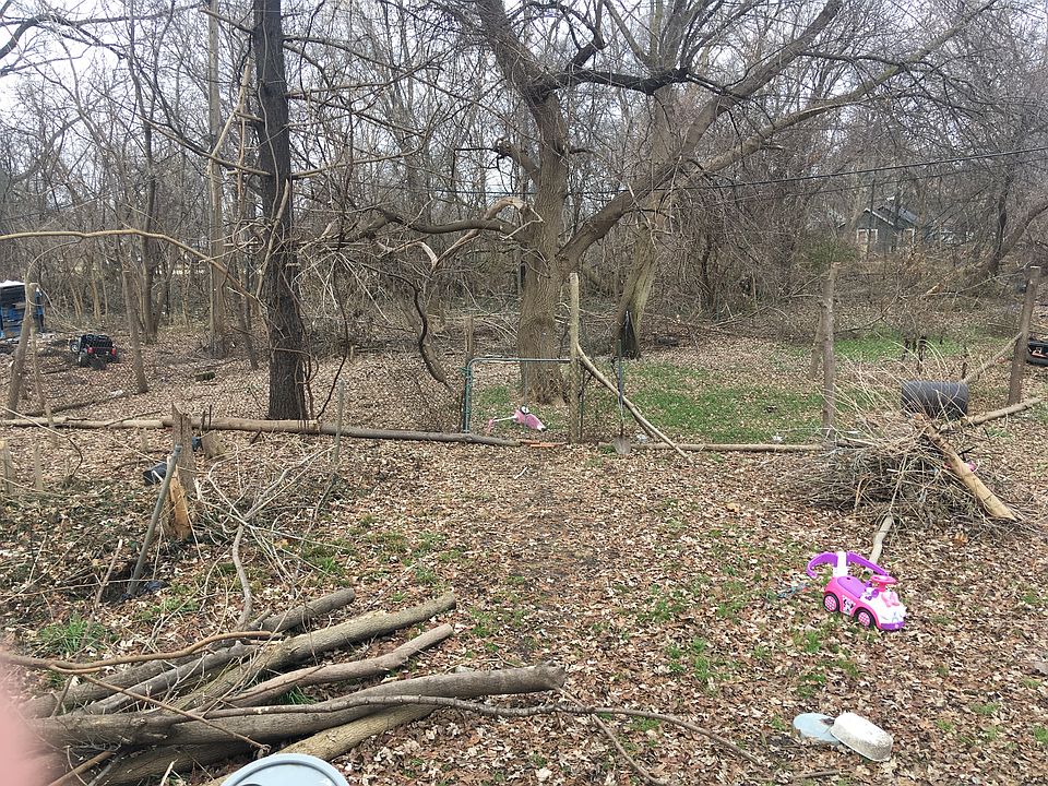 2nd image of 21680 Jason St
