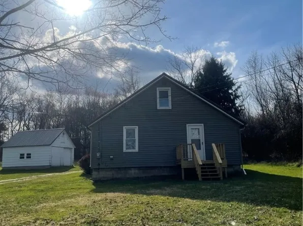 125 Baird Rd, Edinburg, PA 16116