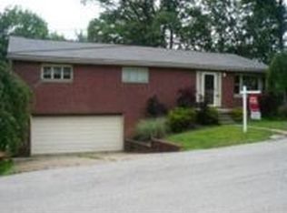 509 Harbinson Rd, Beaver Falls, PA 15010