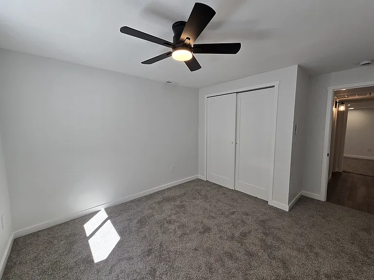 738 E Fountain Blvd — Photo 21