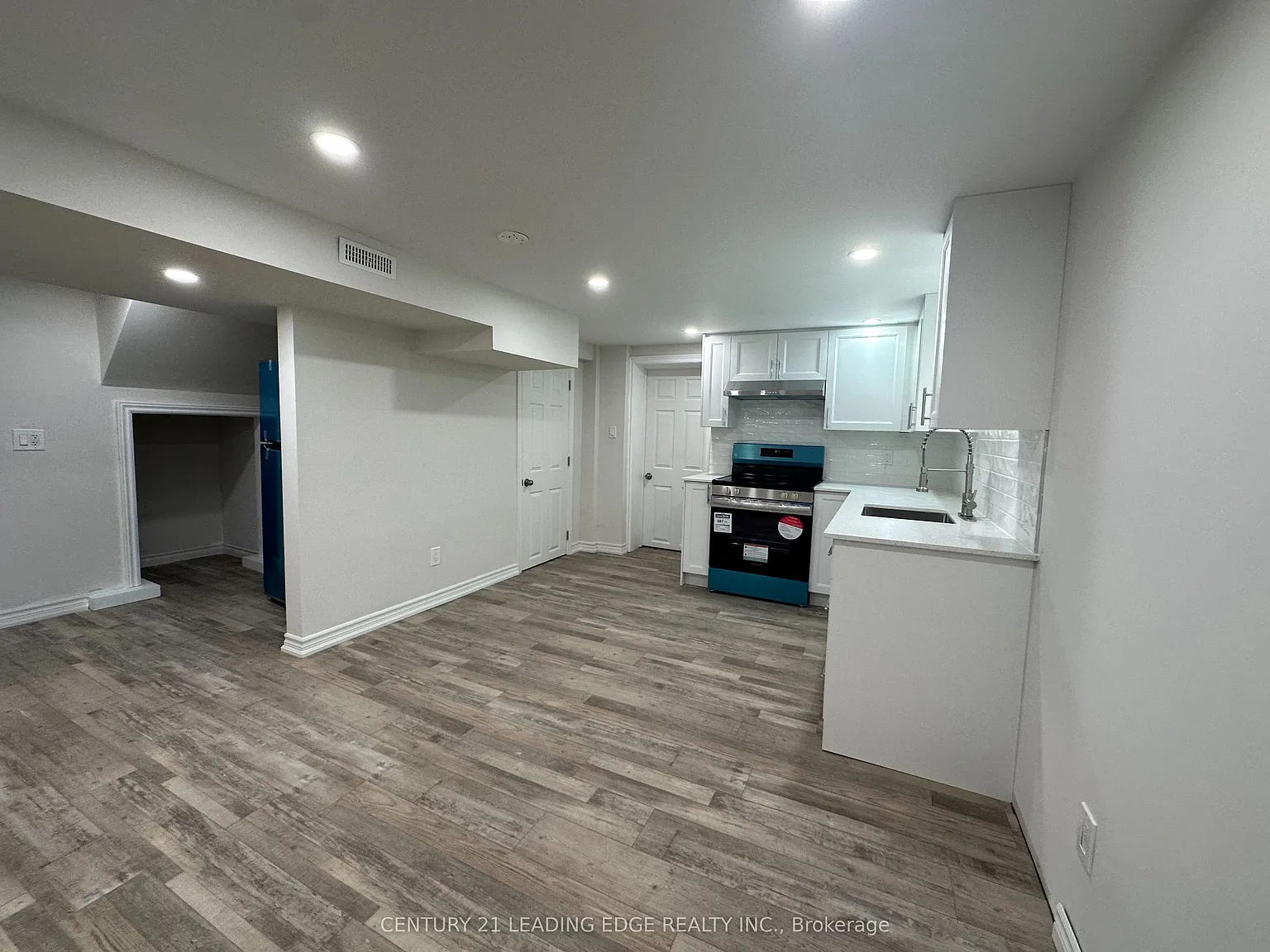 11 White Abbey Park — Photo 3