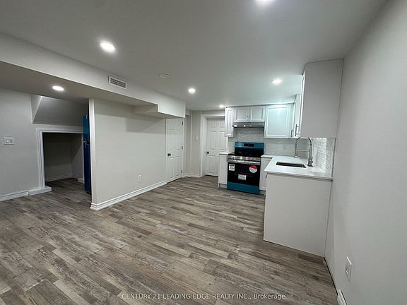3rd image of 11 White Abbey Park #Basement
