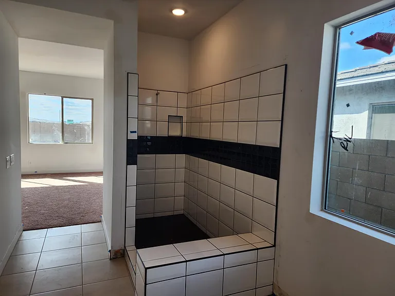 MASTER BATH SHOWER