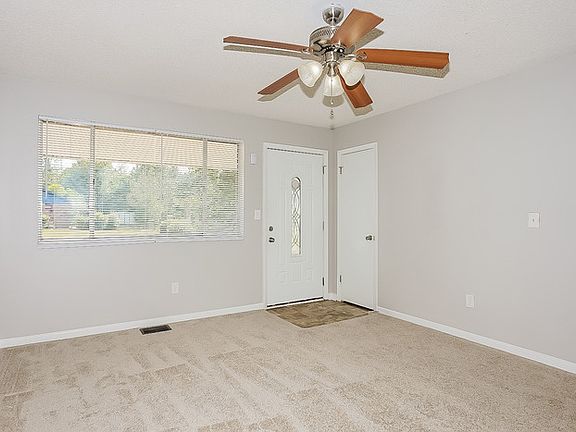 3rd image of 2801 Deen Ave