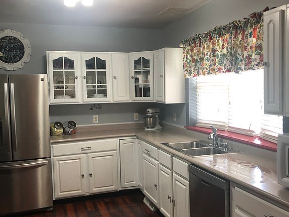 3rd image of 318 W Jefferson St