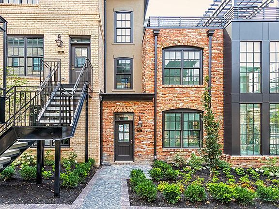2nd image of 78 Normandy Ave #Townhouse 69