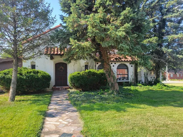 126 E Saint Louis St, Hoyleton, IL 62803