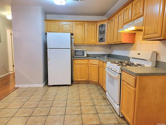 2nd image of 104-43 Springfield Blvd #2