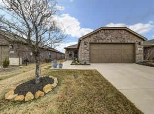 7617 Rampart Dr, Aubrey, TX 76227