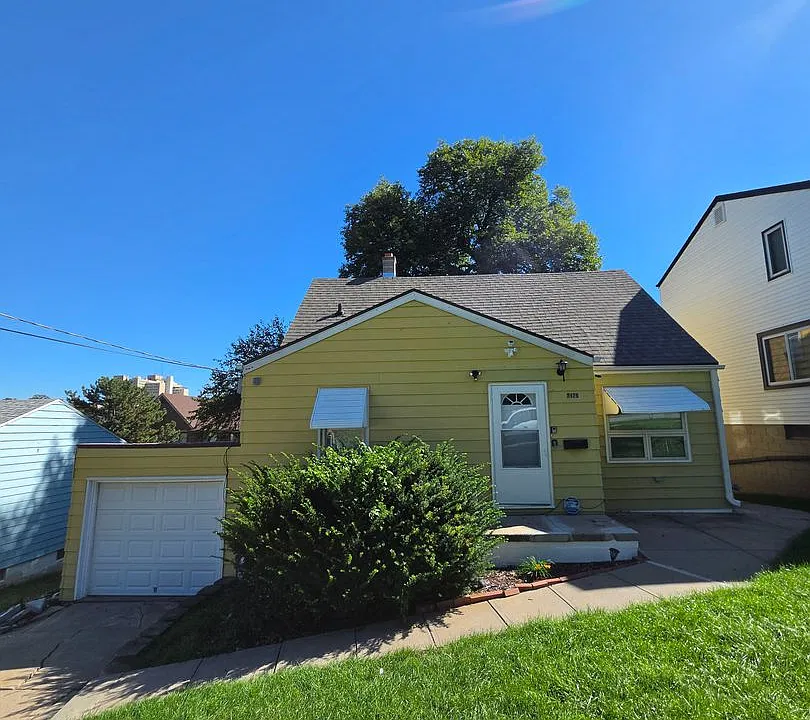 2125 S 46th St