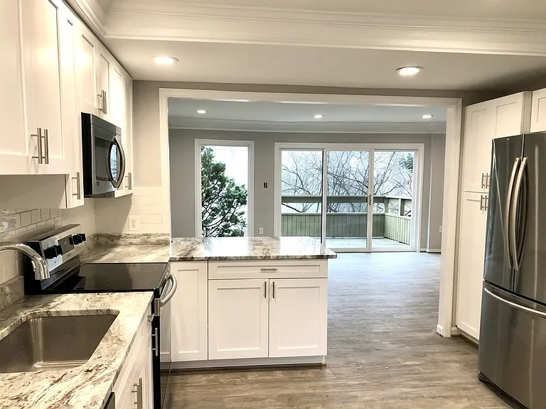 3145 Eakin Park Ct — Photo 4