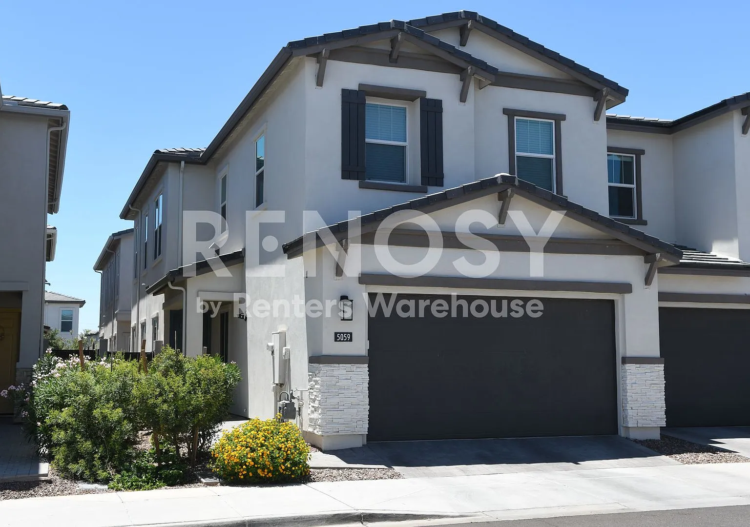 Price Improvement! Family- & Pet-Friendly Townhome Near Mayo Clinic — Photo 1