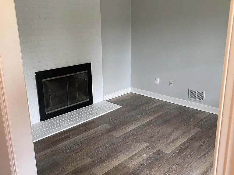 1516 Clearwood Rd — Photo 11