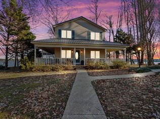 186 Bluff Dr, Rogersville, AL 35652