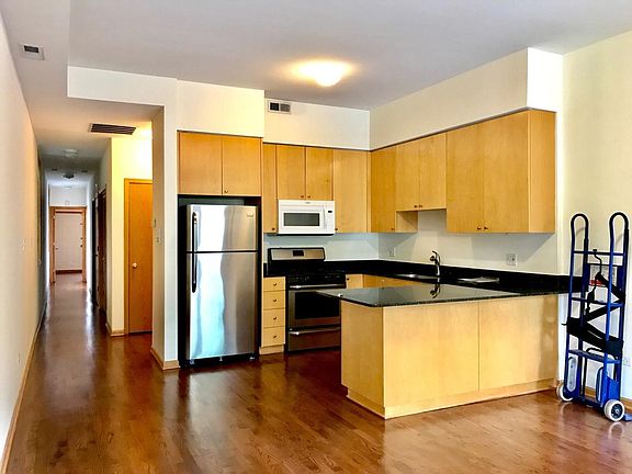 2nd image of 1446 N Wieland St #1